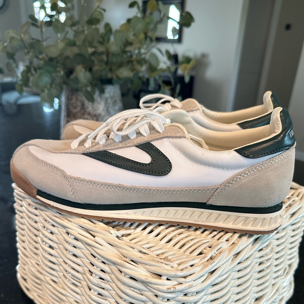 Tretorn Rawlins White and Green Women's Sneakers size 10 Brand New NWOT